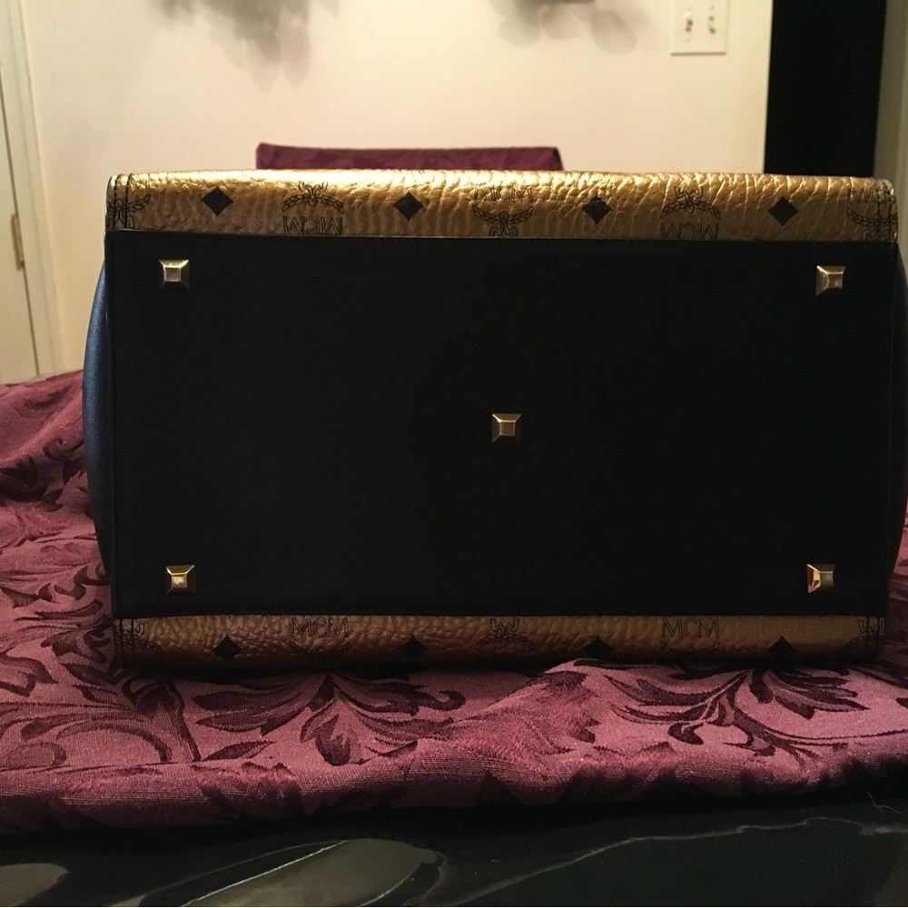 MCM Munchen Large Tote Bag - Picture 6 of 14